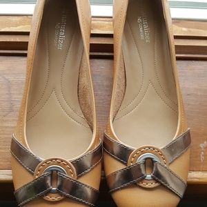 Size 10 Naturalizer shoe